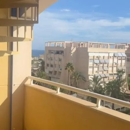 квартира 2 этажа 3 спальни в торревьехе Apartment *